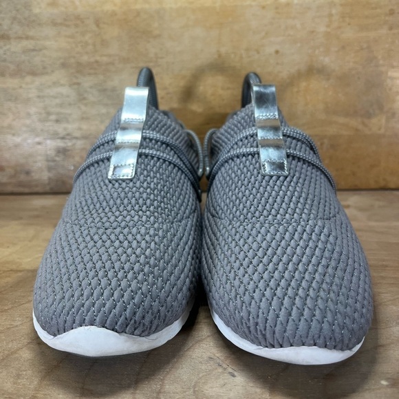 Cole Haan ZeroGrand Quilted Womens Size 9B Shoes Sneakers Gray Silver - Picture 2 of 8